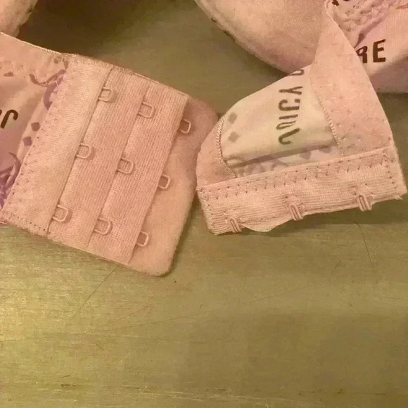 Juicy Couture Sleek & Smooth Bra Pink NWT Size 40C - Picture 6 of 9